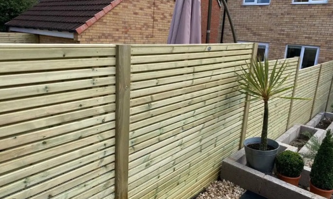 Timber Fencing Contractors in Bridge of Allan